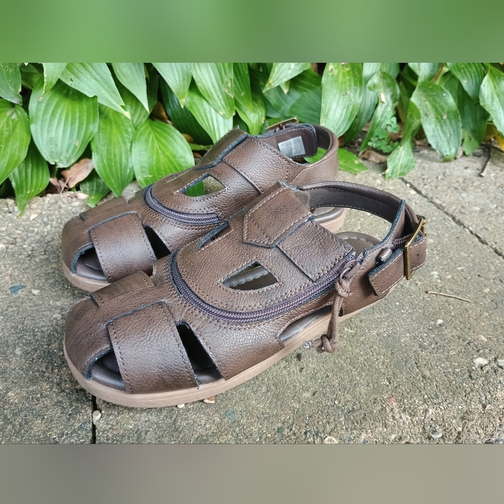 Billy Footwear Sandal Brown Sz 4 Youth Shoe Zipper Easy Use With AFOs